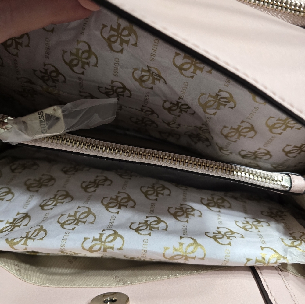 GUESS Quilted Pink Handbag - Picture 5 of 10